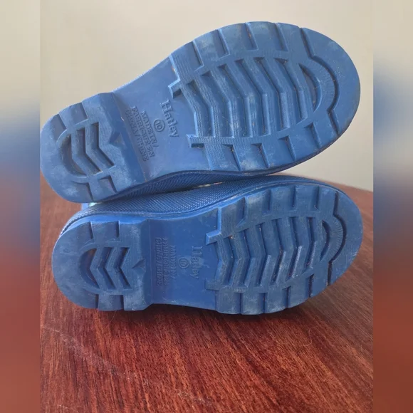 Hatley Kids Dinosaur Rain Boots - Black and Blue - Picture 4 of 7